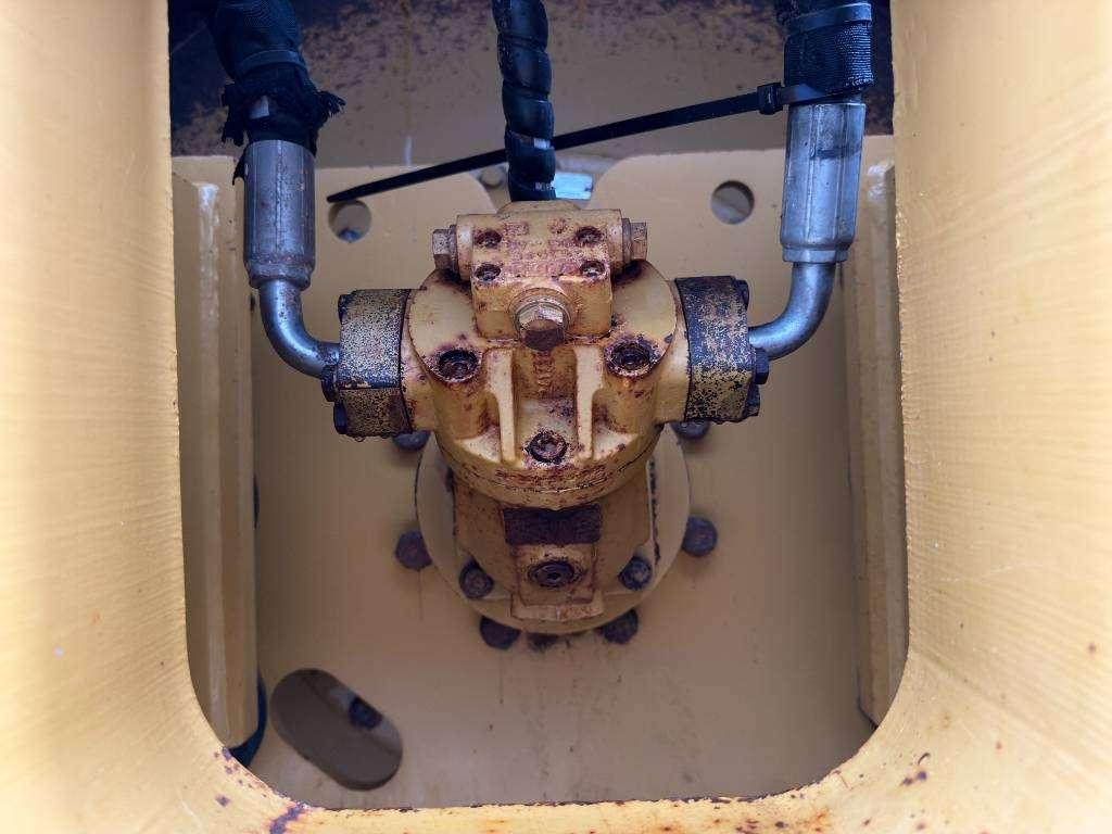 Caterpillar CS76 XT Photo 9
