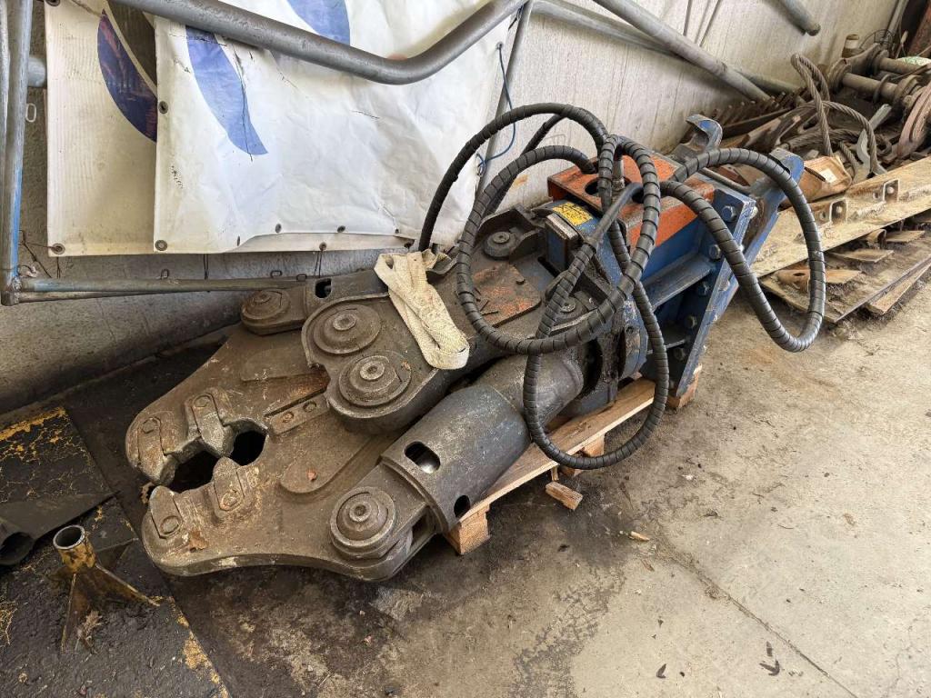 Trevi Benne Concrete crusher Photo 1