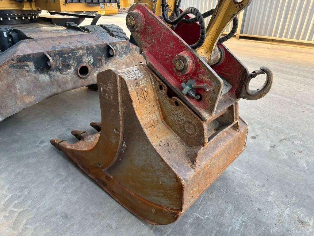 Caterpillar M318F Photo 20