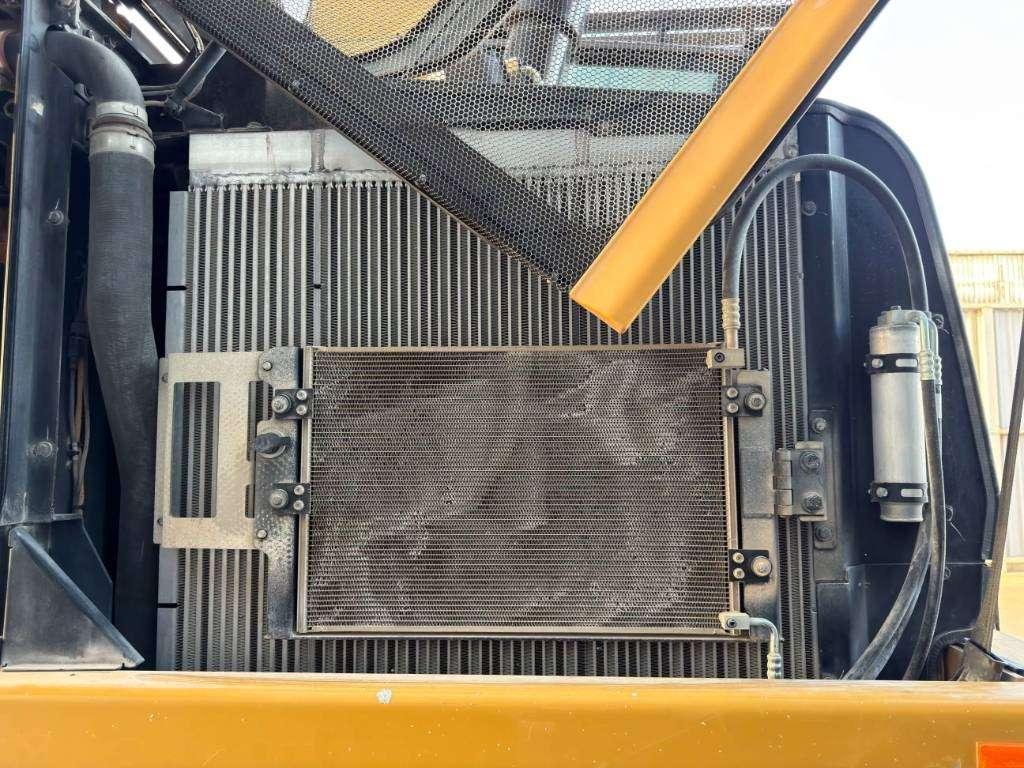 Caterpillar M318F Photo 28