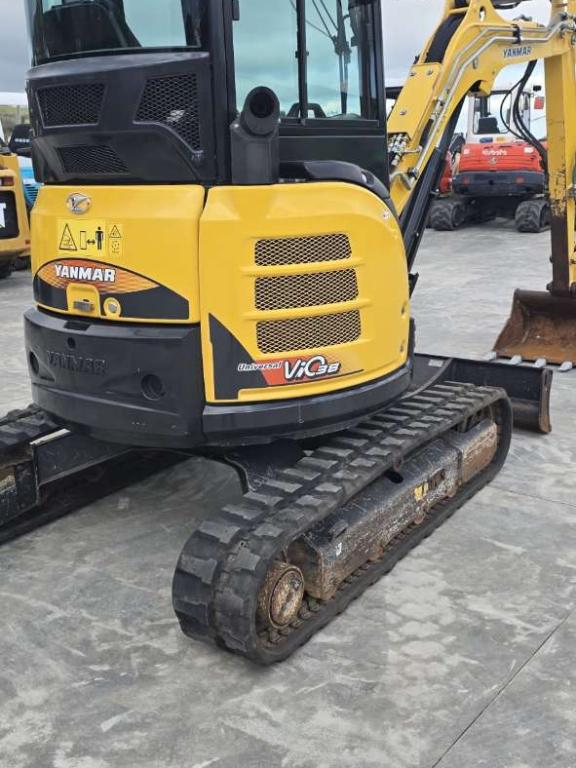 Yanmar VIO38 Photo 17