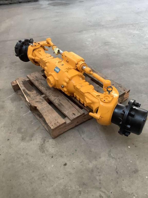 Clark Hurth Front axle for Caterpillar TH Photo 4