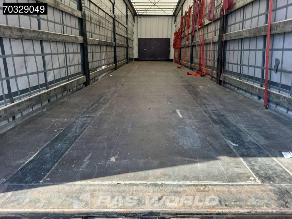 Krone SD Sliding Roof Photo 10