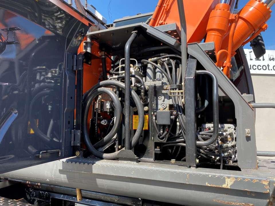 Hitachi ZX170PRR Photo 16