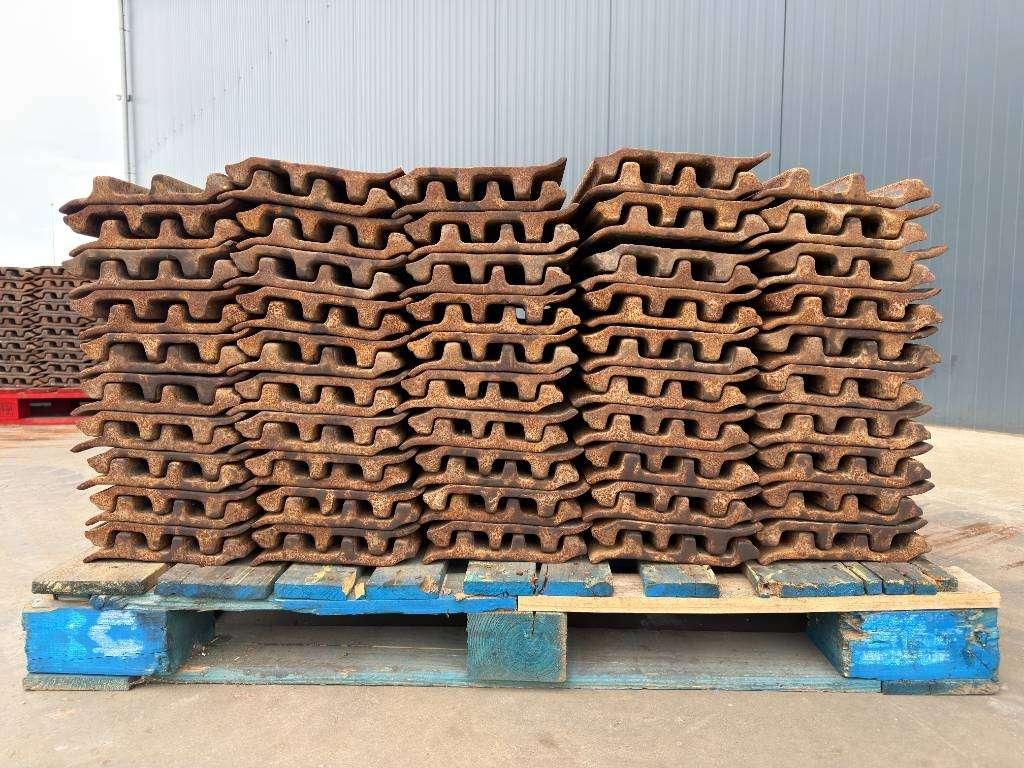 Caterpillar 317 / 318 / 319 / 320 / 321 / 323 / 325F - 900 mm Photo 4