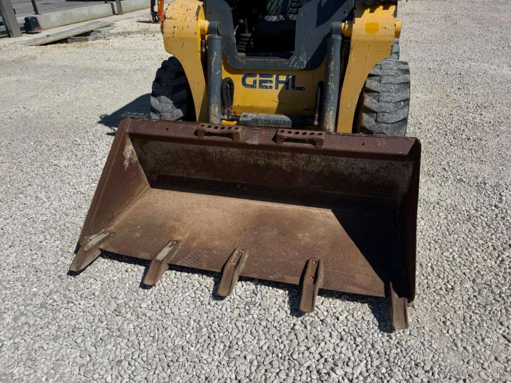 Gehl R150 Photo 6