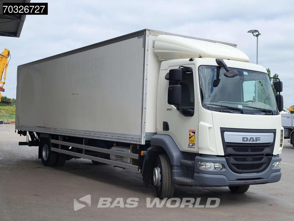 Daf LF 260 4X2 16t Automatic Tailgate Euro 6 Photo 3