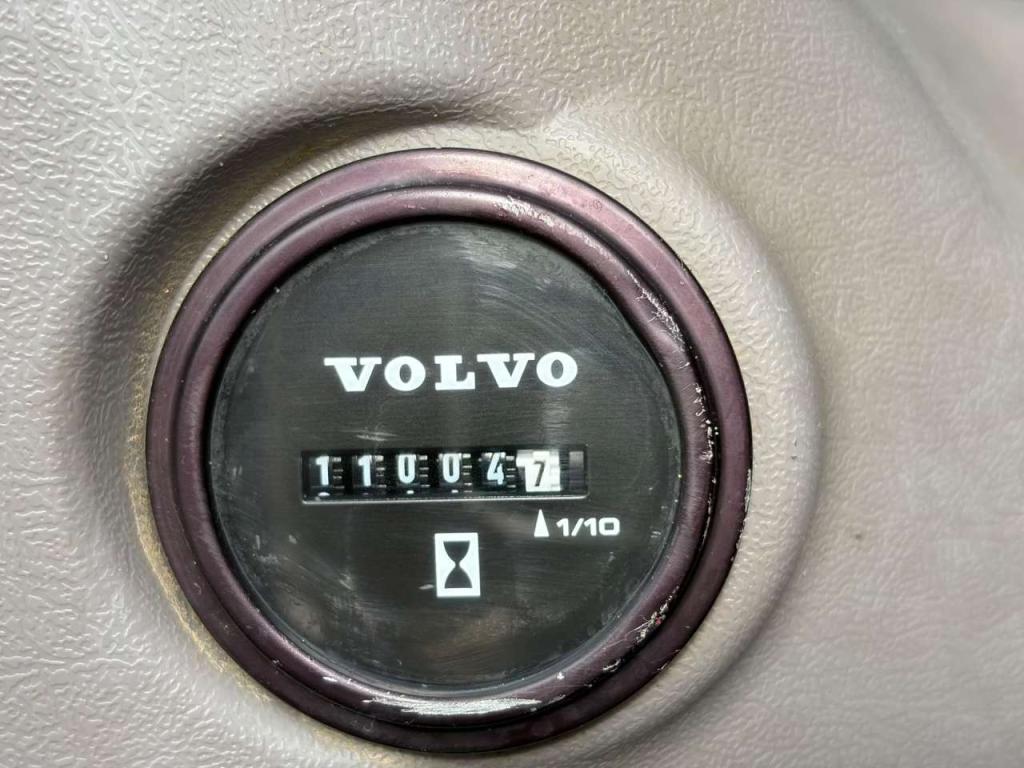 Volvo EC220EL Photo 23