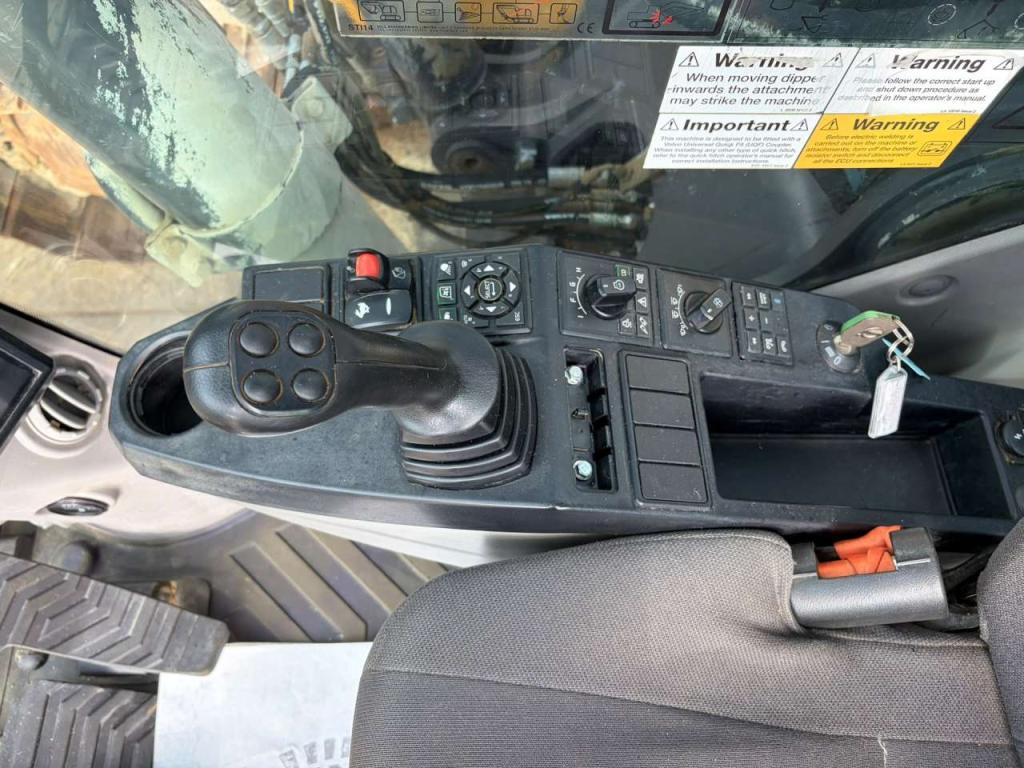 Volvo EC220EL Photo 24