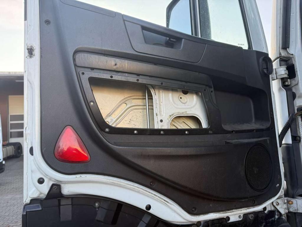 Iveco HI-WAY 480 Photo 6