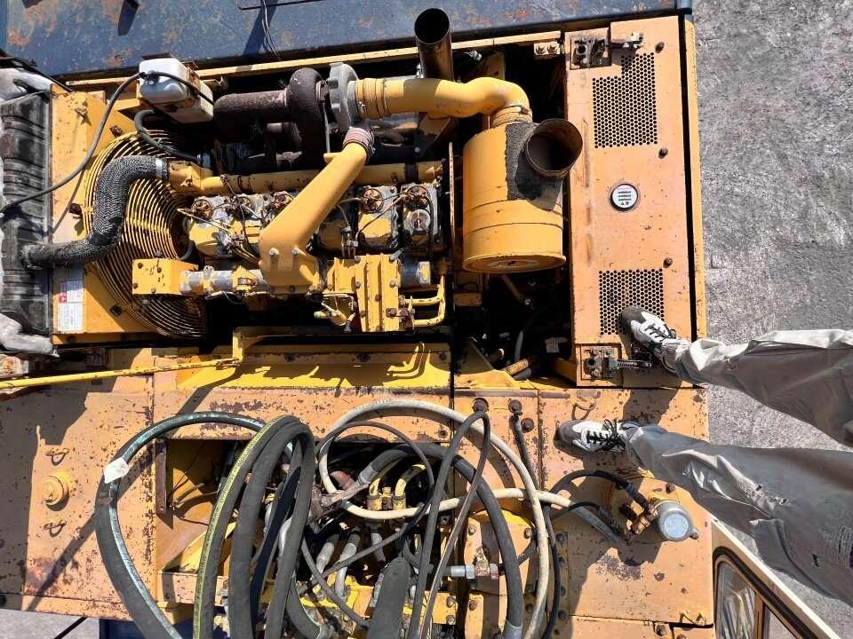 Komatsu PC400-LC Photo 8