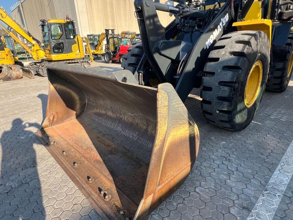 Komatsu WA250PZ-6 Photo 20