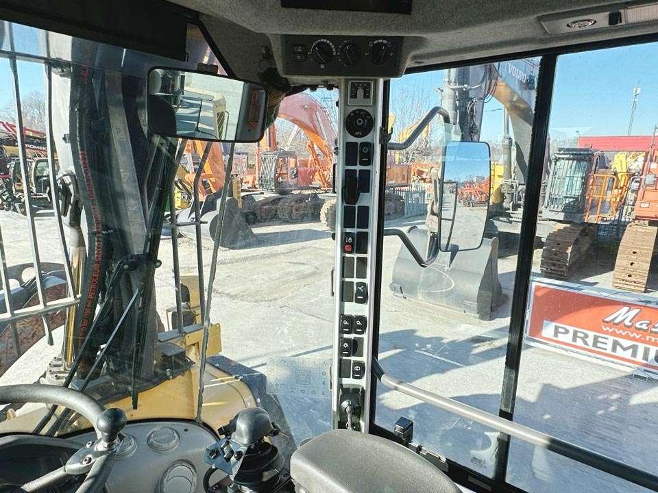 Volvo L180FHL Photo 14