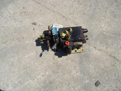 Anti-heeling valve for Fiat Kobelco W270 sold by OLM 90 Srl