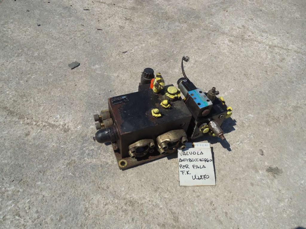 Anti-heeling valve for Fiat Kobelco W270 Photo 3