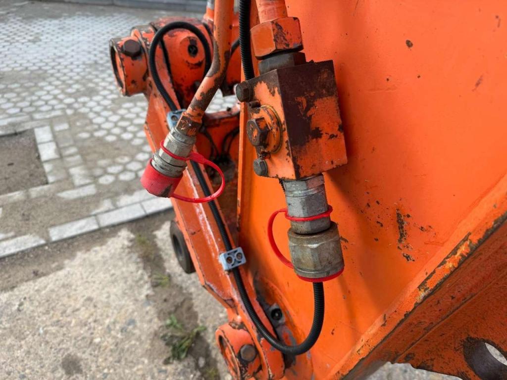 Hitachi ZX 180 LC-3 Photo 20