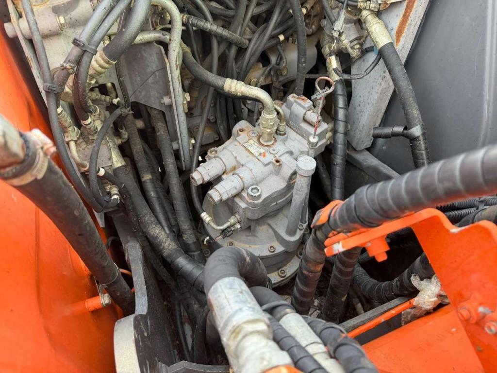 Hitachi ZX 180 LC-3 Photo 27
