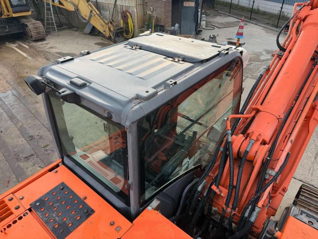 Hitachi ZX 180 LC-3 Photo 29