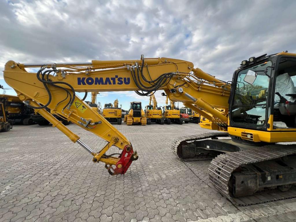 Komatsu PC210NLC-11E0 Photo 1