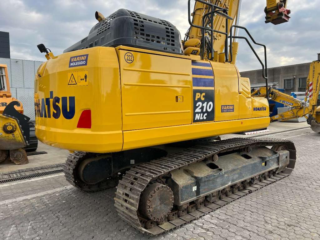 Komatsu PC210NLC-11E0 Photo 6