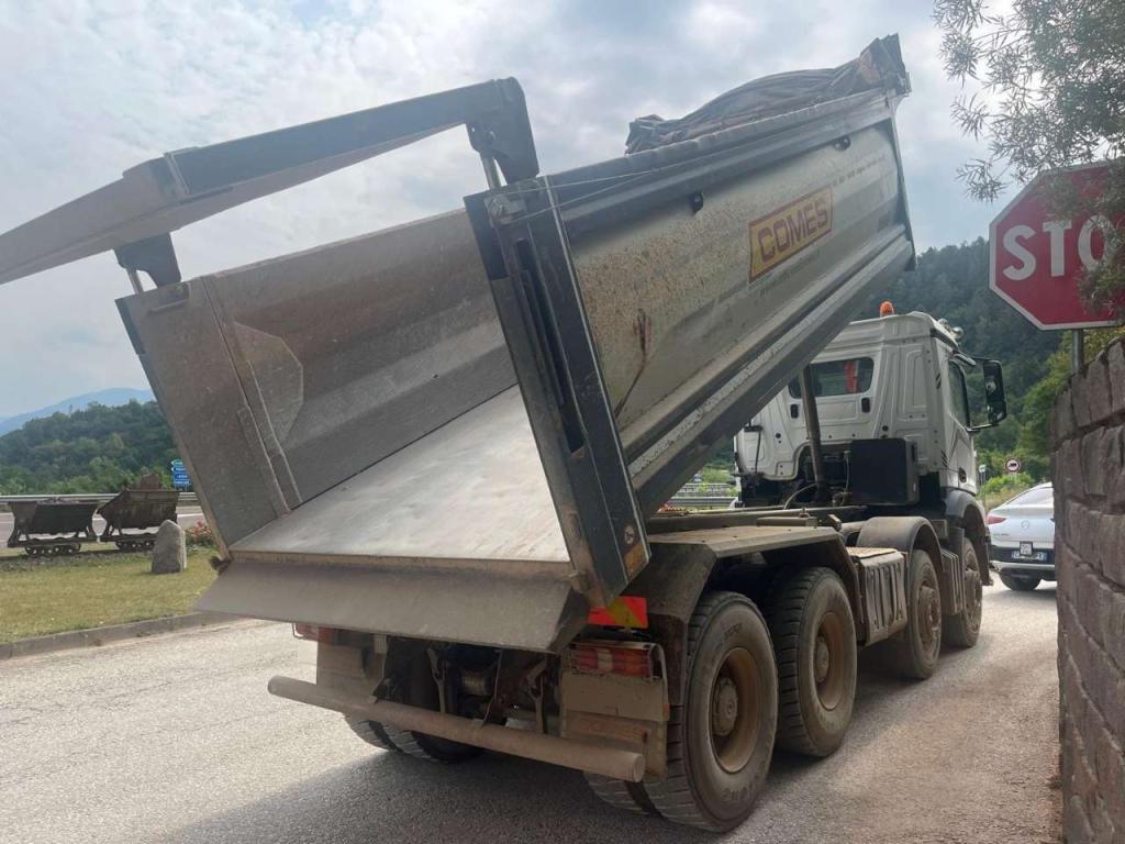 Mercedes-Benz Actros 4151 Photo 5