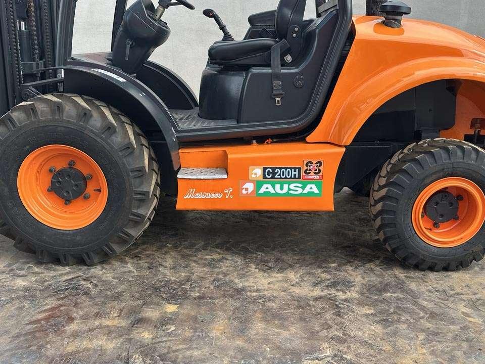 Ausa C200H 4x4 Photo 10