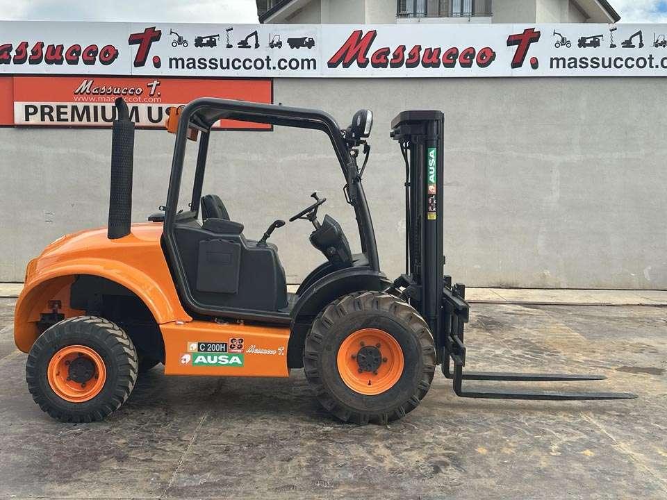 Ausa C200H 4x4 Photo 18