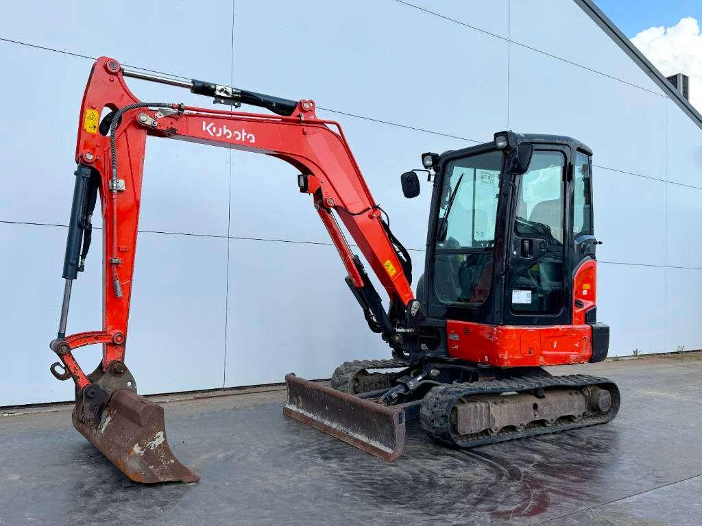 Kubota KX037-4 - Hammer Lines / Quick Coupler Photo 2