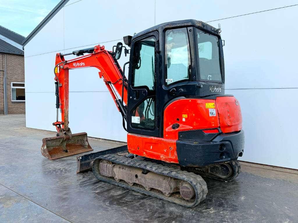 Kubota KX037-4 - Hammer Lines / Quick Coupler Photo 3
