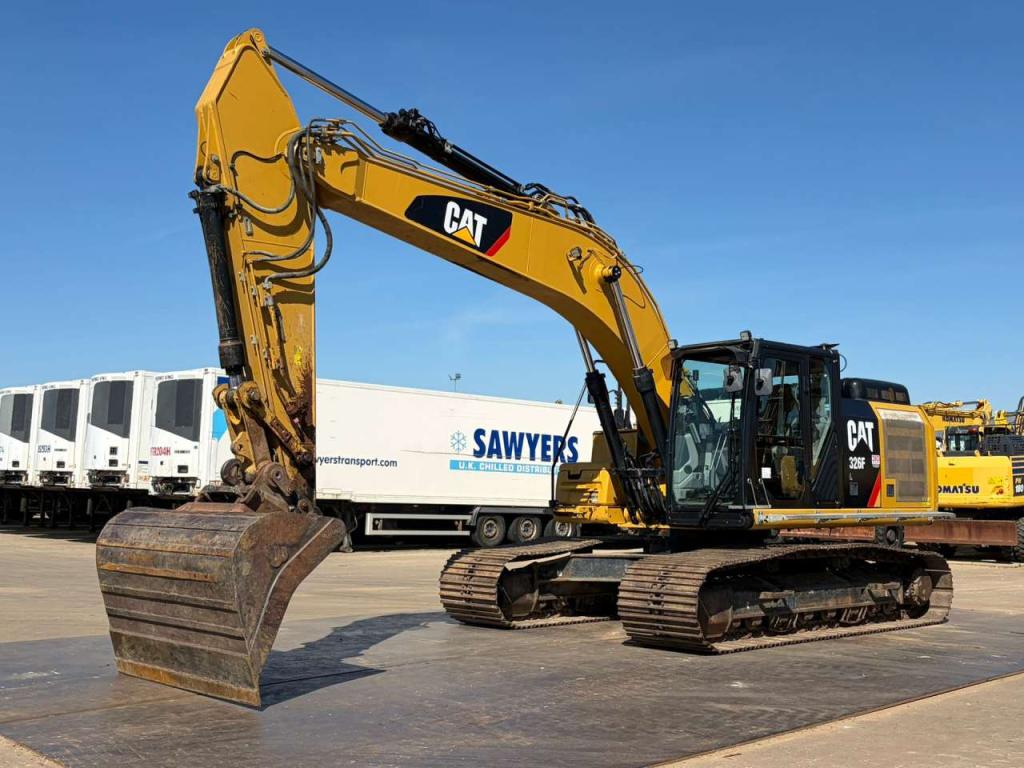 Caterpillar 326FL Photo 2