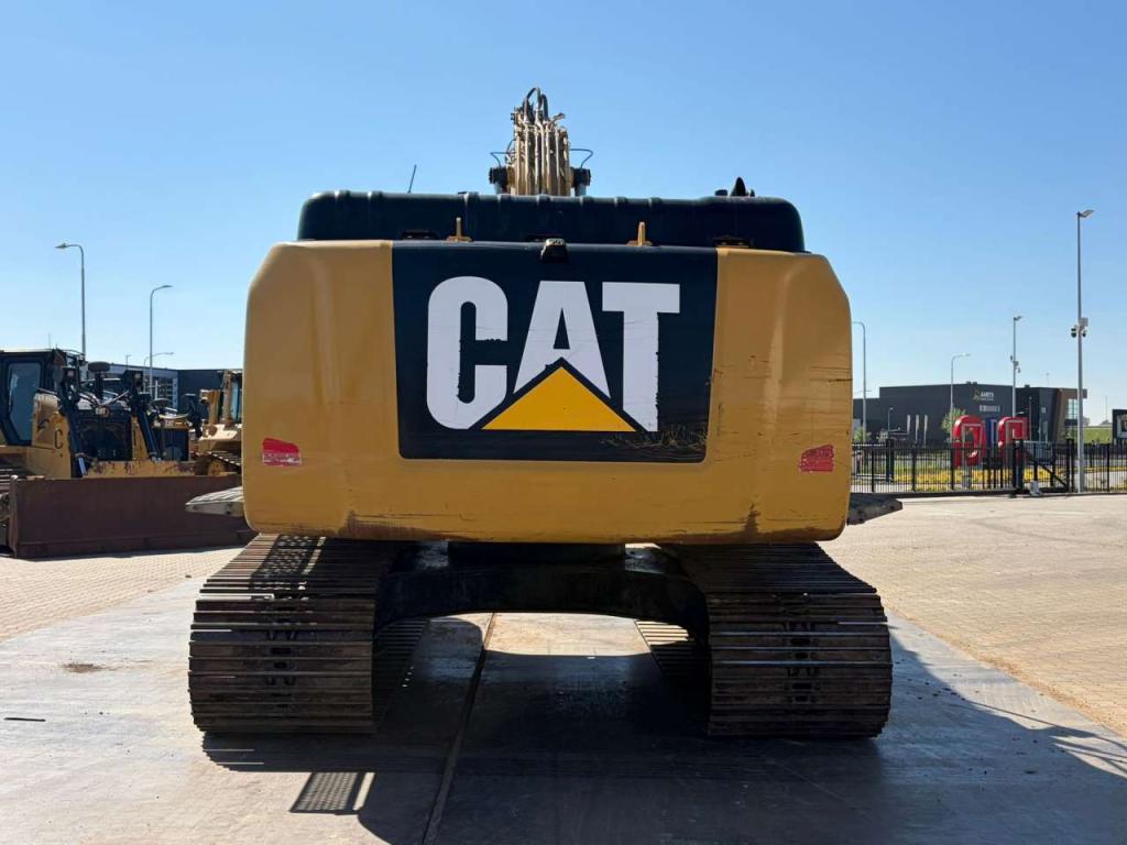 Caterpillar 326FL Photo 4