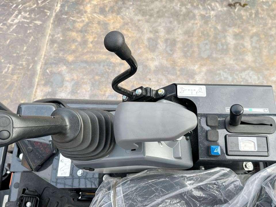 Hitachi ZX19U-2P Photo 14
