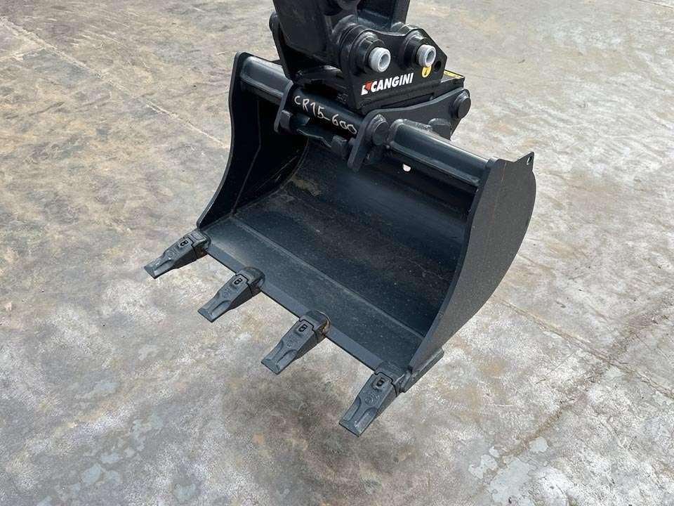Hitachi ZX19U-2P Photo 8