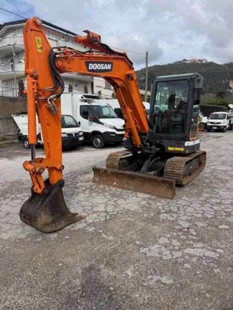 Doosan DX62R Photo 1