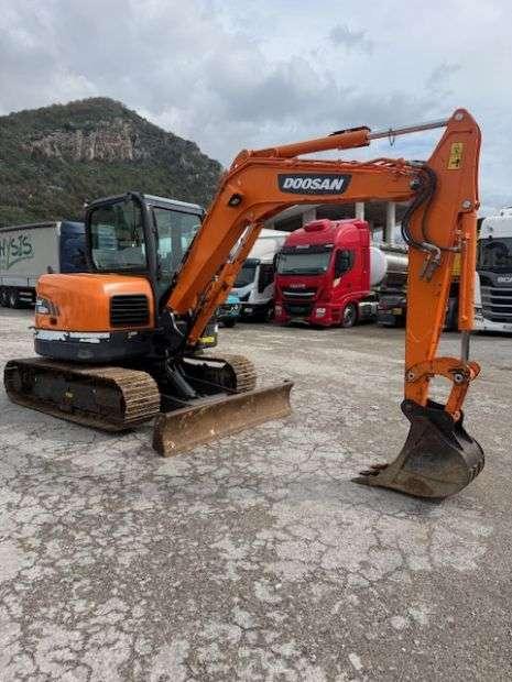Doosan DX62R Photo 2