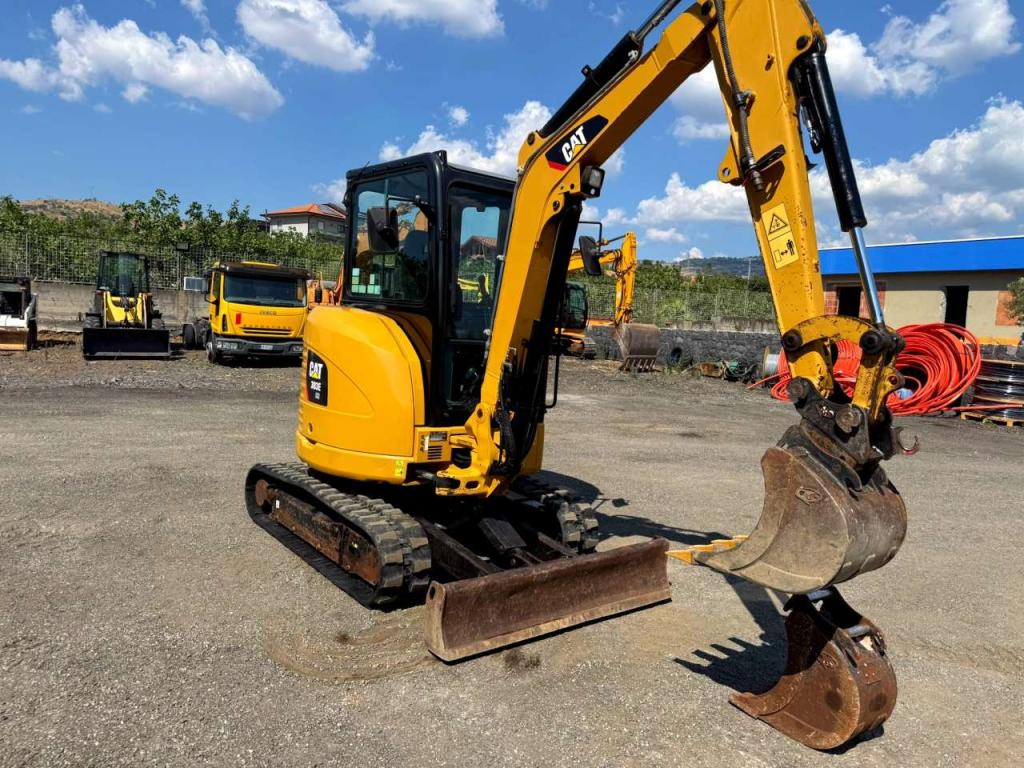 Caterpillar 303ECR Photo 4