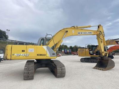 New Holland E 245 sold by Zeta Macchine Srl