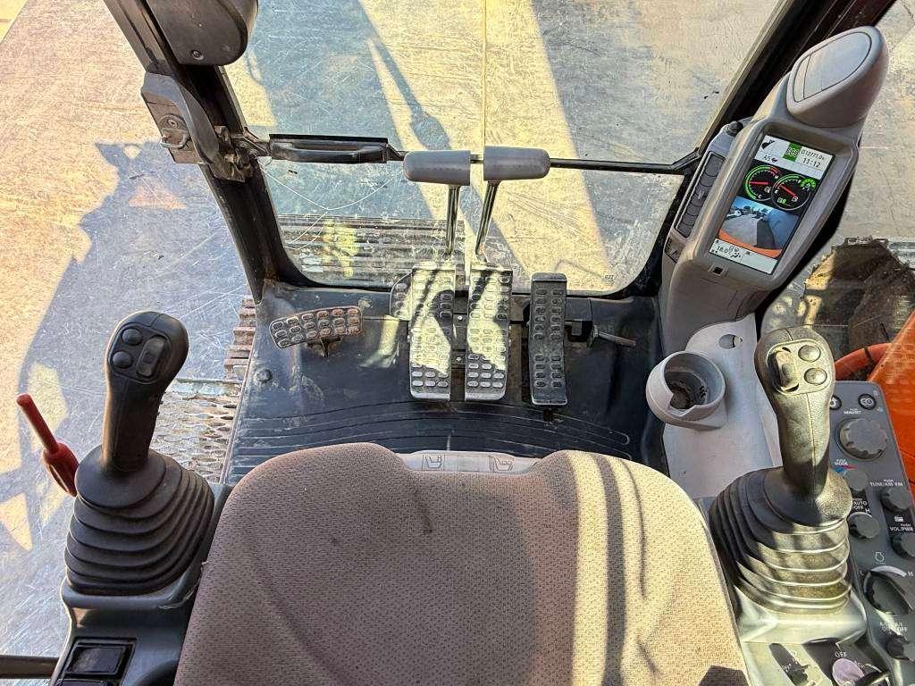 Hitachi ZX350LC-6 - Hammer Lines / Automatic Greasing Photo 9