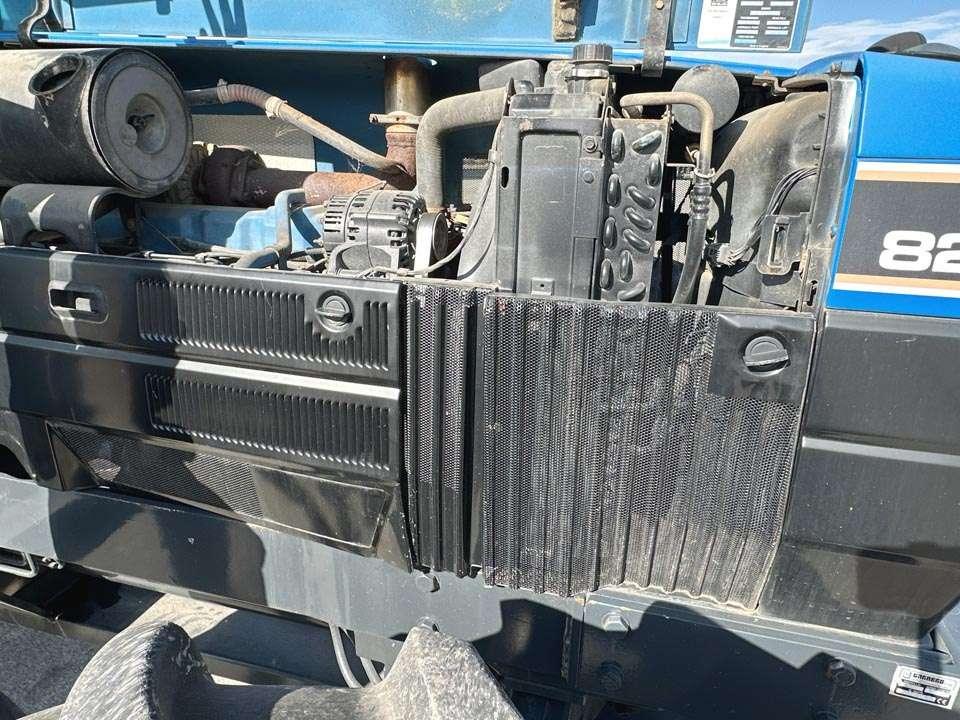 Ford 8240 4x4 Photo 7