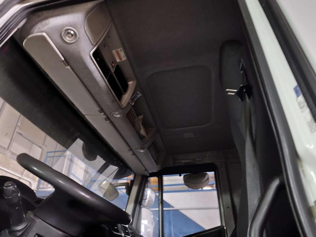 Iveco STRALIS AD 260S31 XP Photo 4