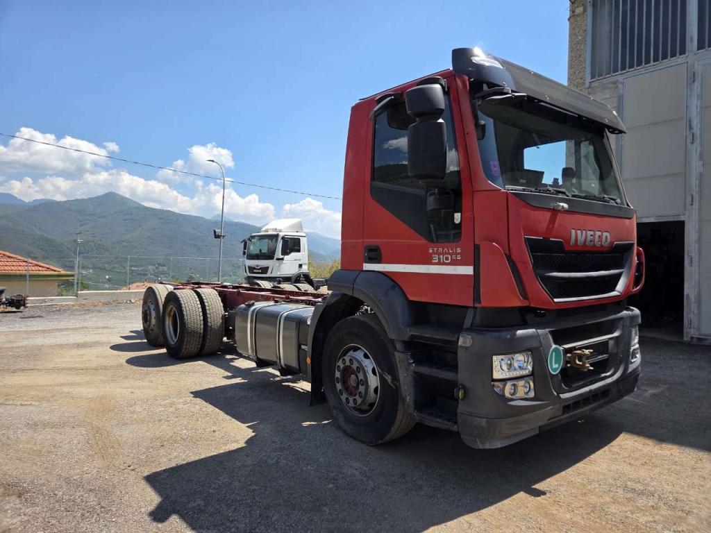 Iveco STRALIS AD 260S31 Photo 23