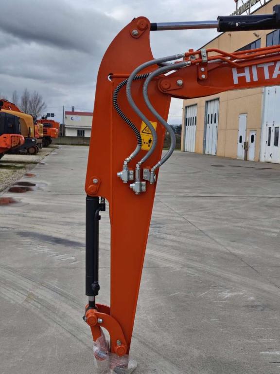 Hitachi ZX 38U-6 CLR Photo 11