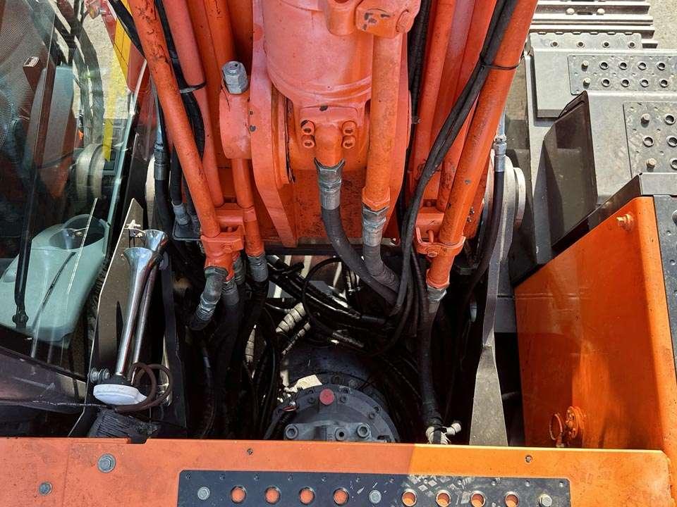 Hitachi ZX300LCNT-6 Photo 12
