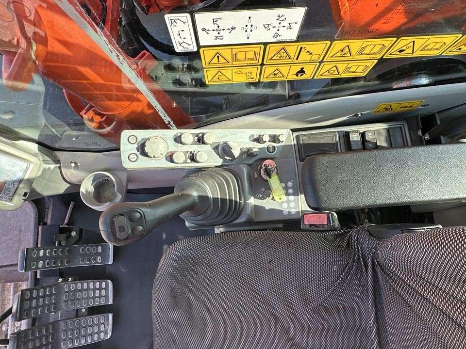 Hitachi ZX300LCNT-6 Photo 16