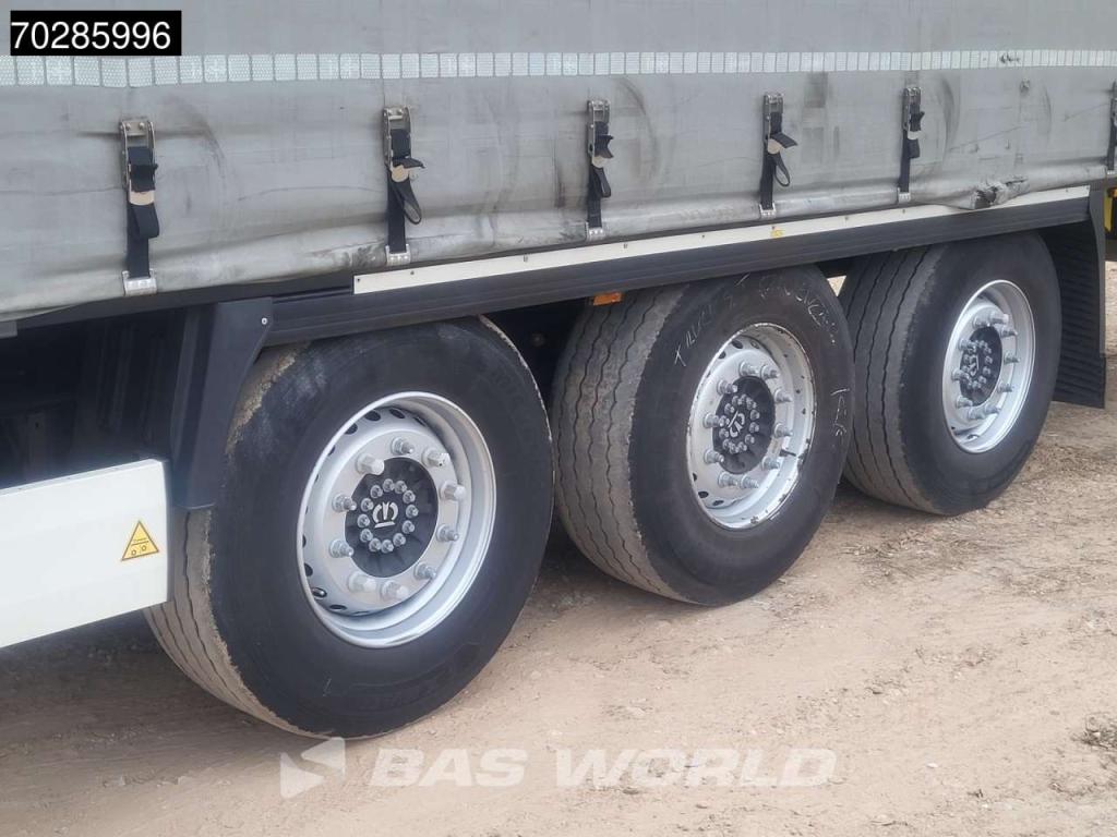 Krone SD Hardwood Lift Axle Photo 13