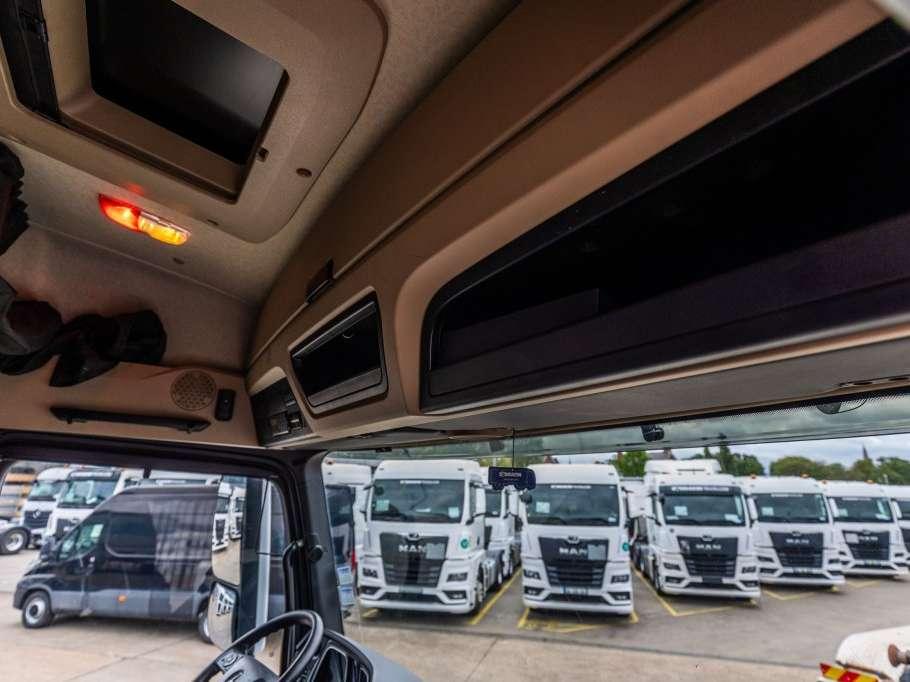 Mercedes-Benz ACTROS 2646 LS + HYDR. Photo 18