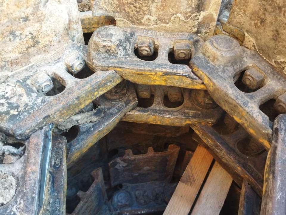 Chain for New Holland E 145 Photo 1