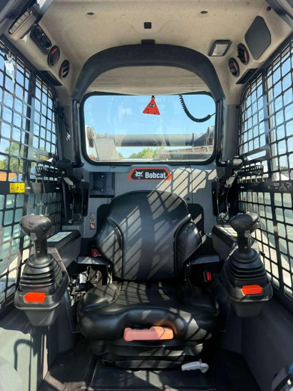 Bobcat T86 Photo 6