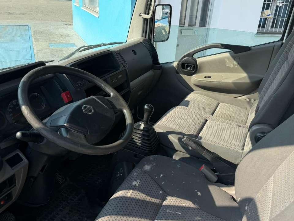 Nissan Cabstar Photo 6