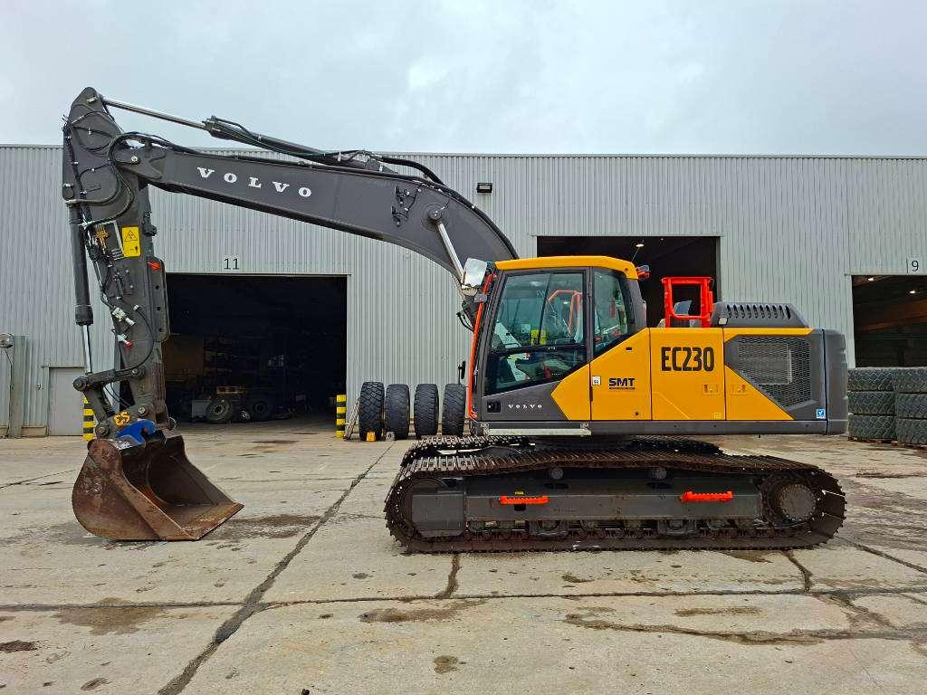 Volvo EC230FL5 Photo 1